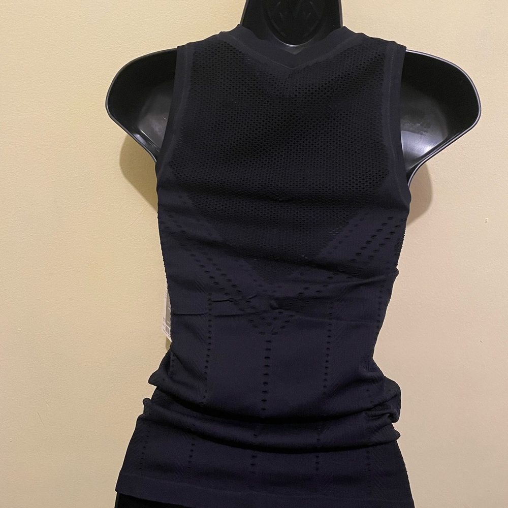 Black Athleta Black Oxygen tank New - Picture 5 of 5